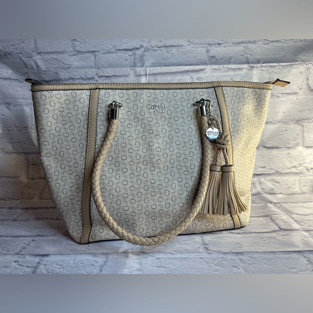 Guess Cream Logo Tote Bag